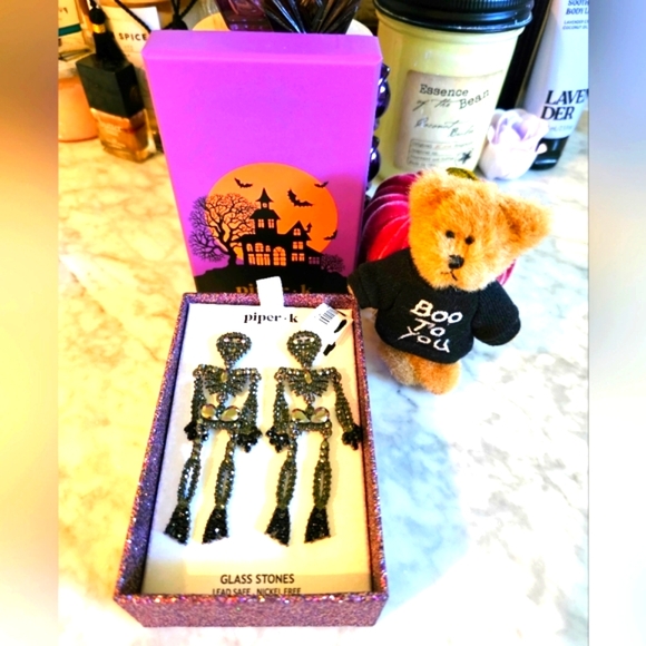 PIPER K RHINESTONE HALLOWEEN SKELETON DANGLE BLACK EARINGS NWT - Picture 3 of 12